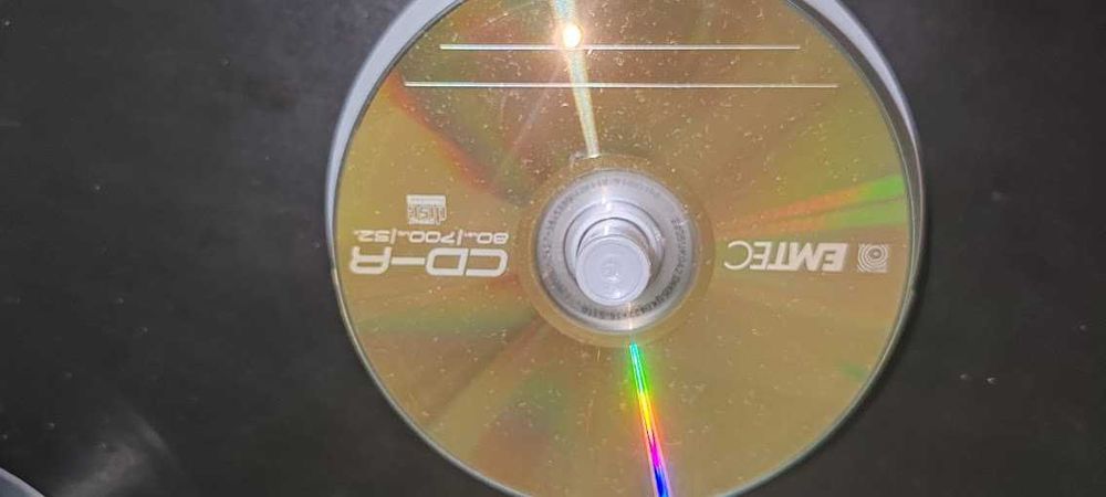 Conjunto de CDs novos 700mb EM TEC