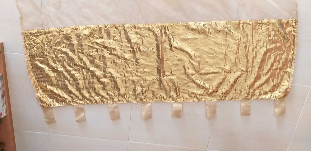 Cortina dourada 240X140cm NOVA