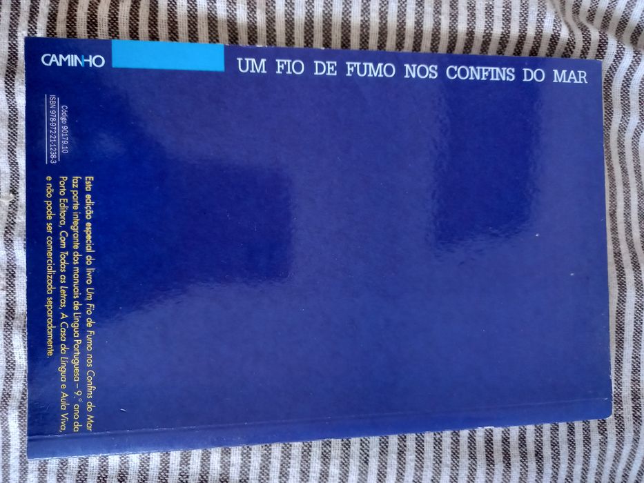 Um Fio De Fumo Nos Confins Do Mar.