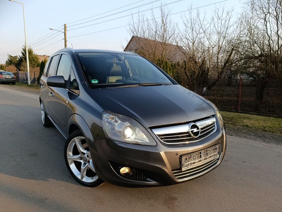 Opel Zafira 7-osobowa 1.9 CDTI bezwypadkowy bi-xenon  Automat ŁADNY