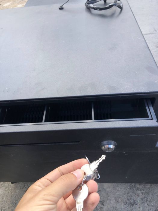 Gaveta registadora nova