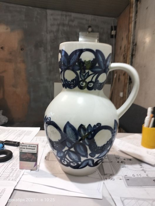 Продам  стильний кувшин