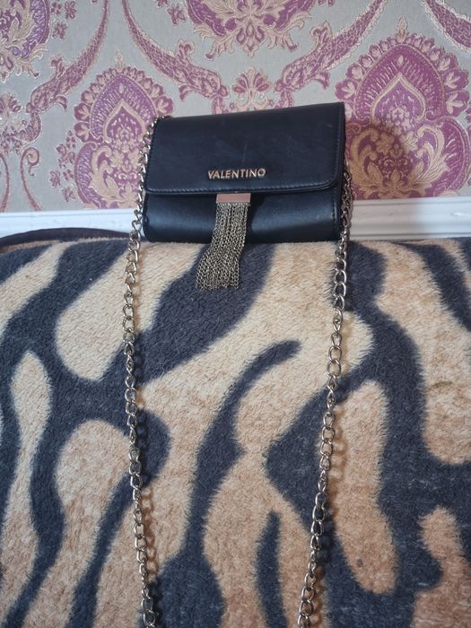 Продам сумки  клатч Valentino
