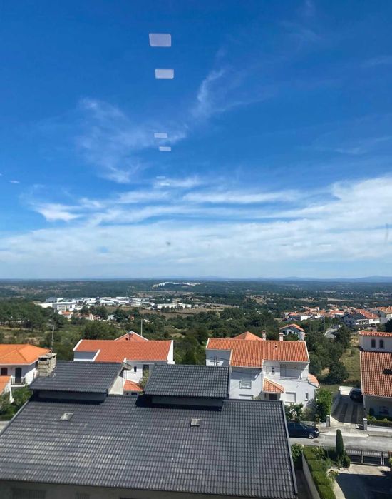 2 quartos  - Um deles Suite)