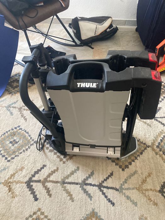 2 full suspension Scott MTBs and Thule rack