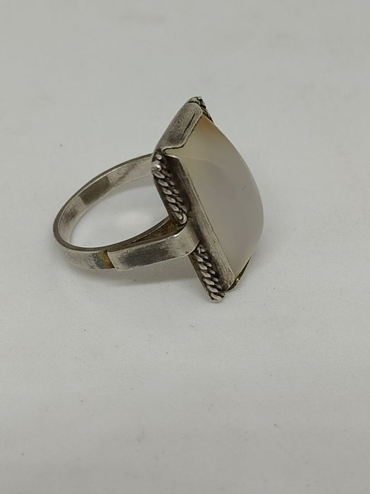 Pierścionek. Rytosztuka. Srebro