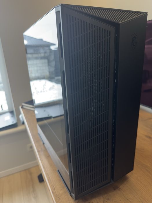 Корпус MSI MPG GUNGNIR 110r з БЖ BeQuiet 700W