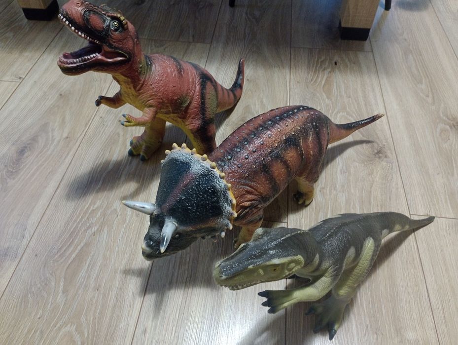 Dinozaury figurki