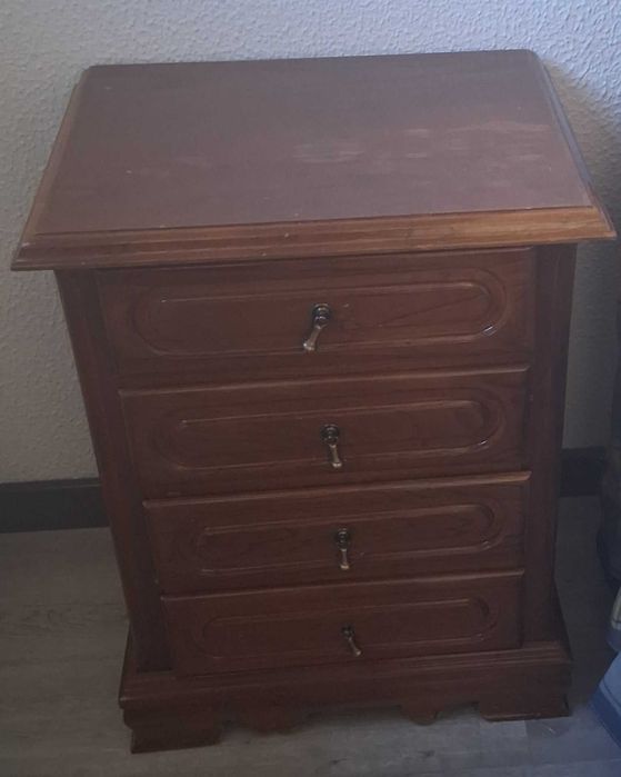 Vende-se conjunto completo de quarto