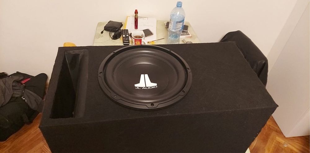 krzynia basowa 12 cali 68 litrów  Bass Reflex