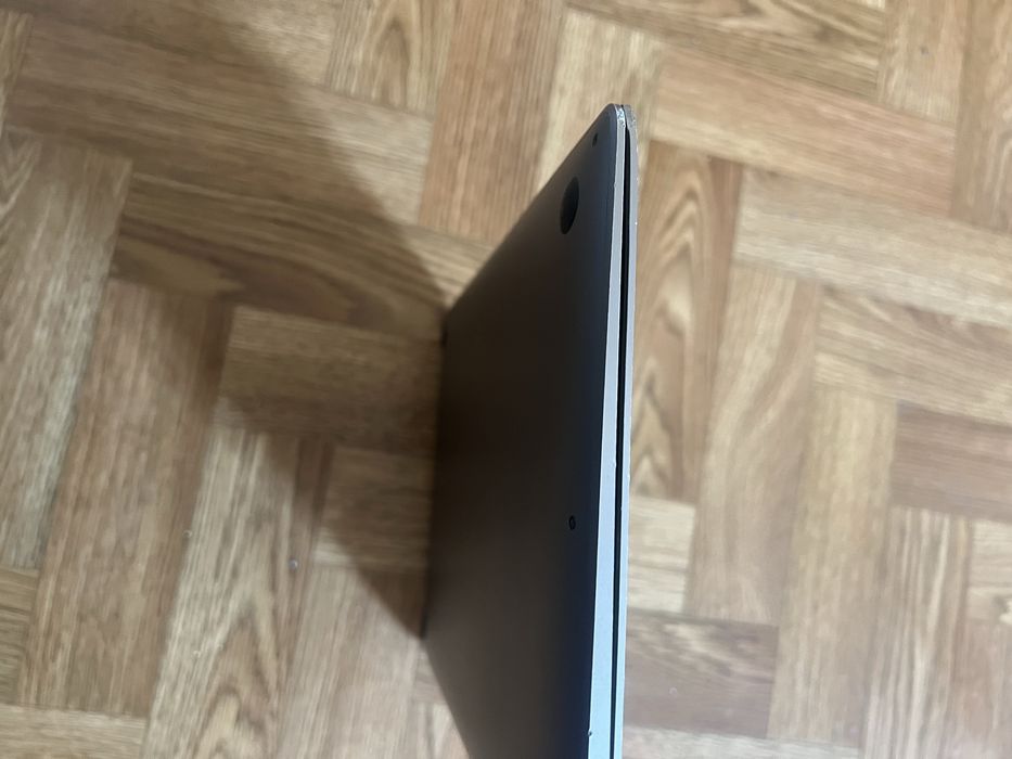 Macbook air M1 8/128