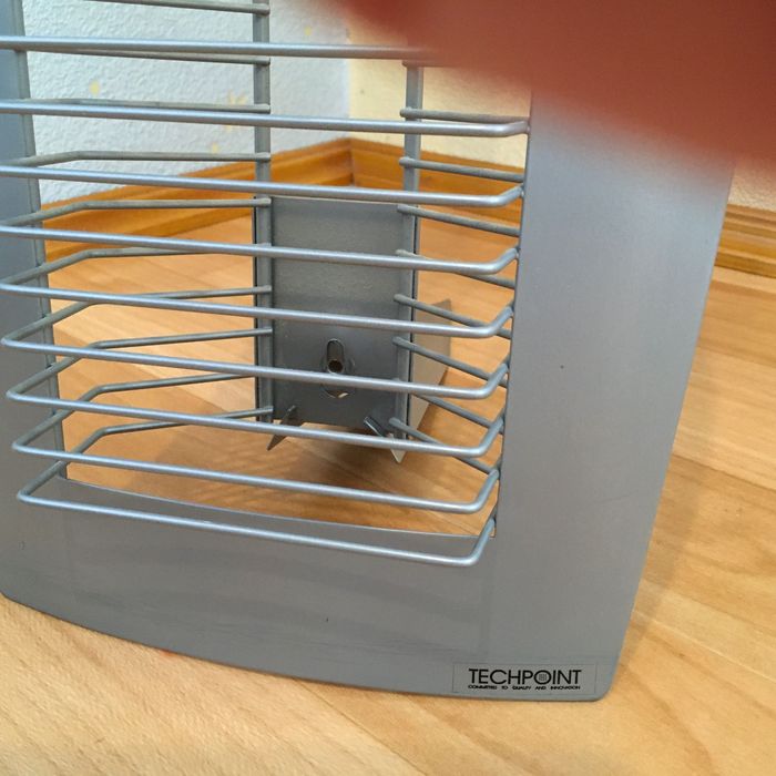 Стильная Подставка под диски TECHPOINT