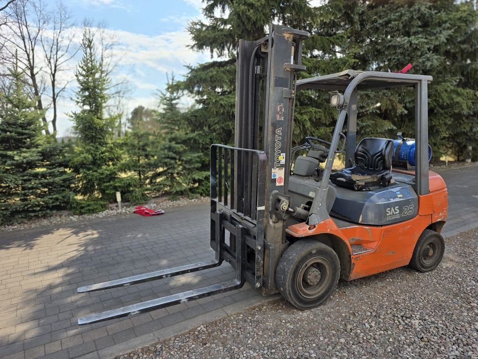 Toyota 7FGF25 wózek widłowy