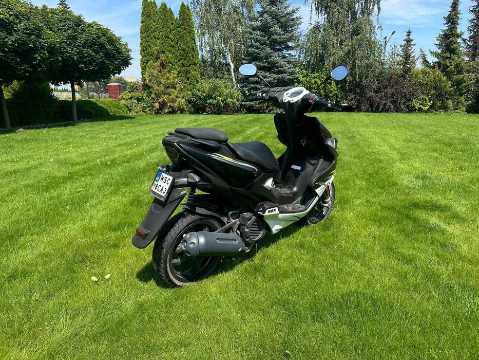 Skuter YAMAHA Aerox