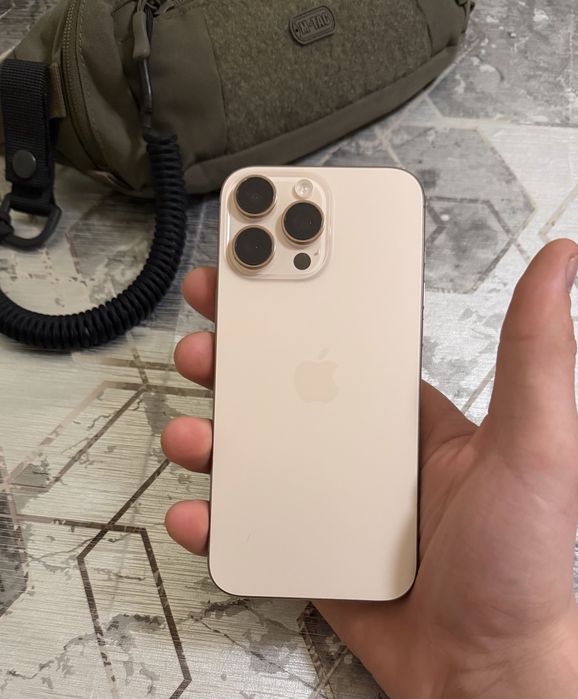 IPhone 16 Pro Max Gold