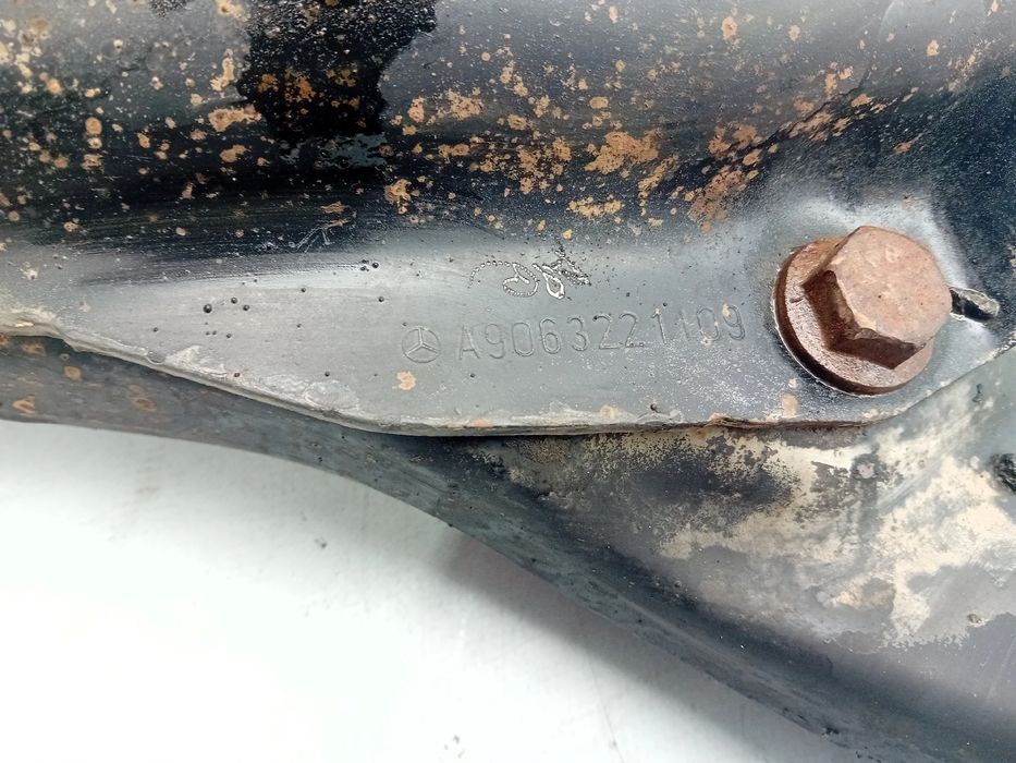 Braço de suspensão frente direito MERCEDES-BENZ Sprinter 3,5-t (906)