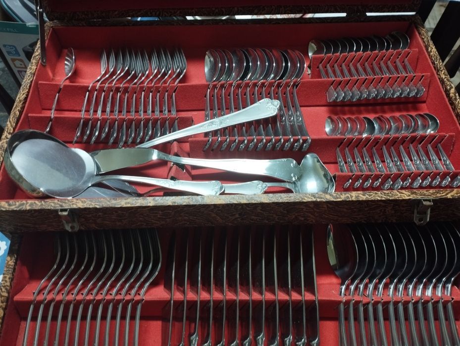 Antique Cutlery Set64552624173569121