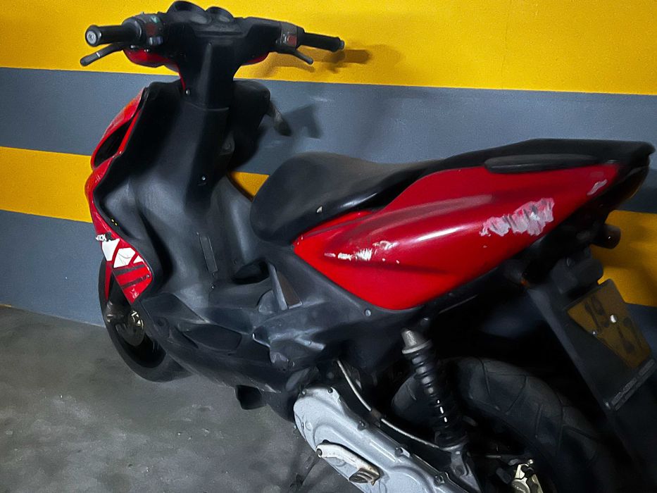 Yamaha Aerox 50 2T – 2004 | Excelente base para restauro ou projeto