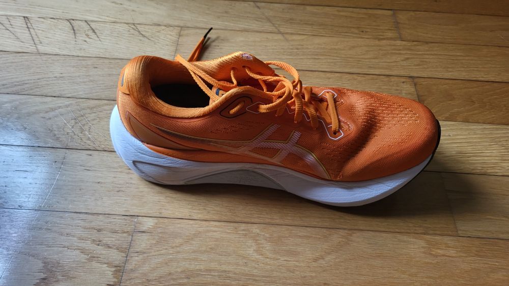 Ténis Asics em bom estado