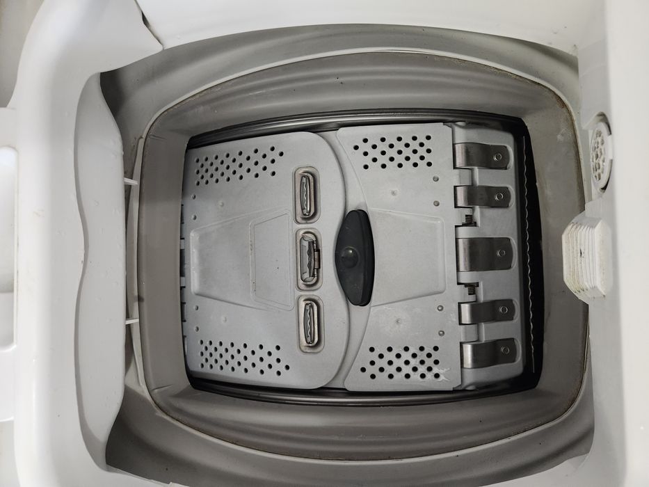 Продам БУ стиральну машинку Zanussi Lindo100. Торг