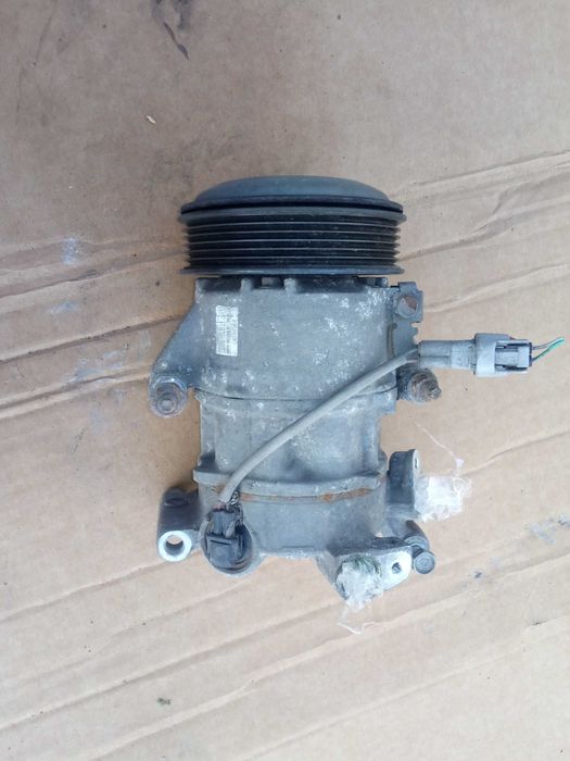 toyota AURIS II 13-18 1,4 d-4d 90 km kompresor klimatyzacji używane