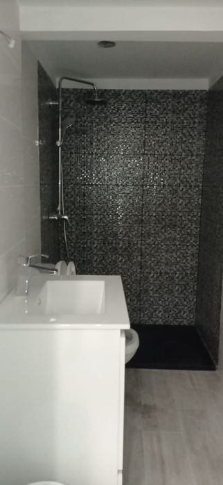 Casa T0+1 em Coimbrões/Devesas