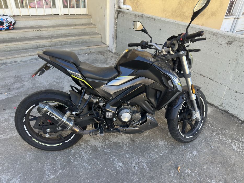 Vendo ou troco Keeway RKF 125 com alguns extras por algo do meu interesse