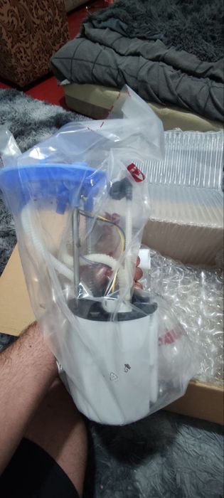 Продам паливний насос Ауді