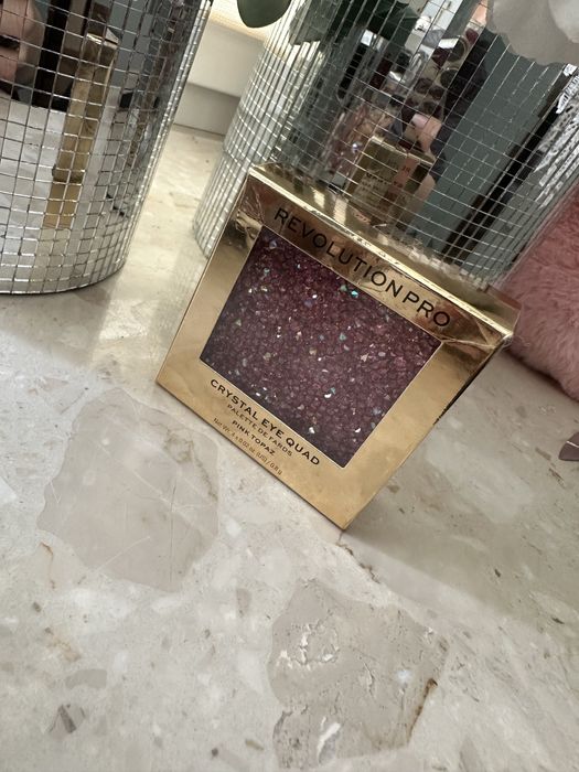 Pink topaz crystal eye quad revolution pro eyeshadow palette