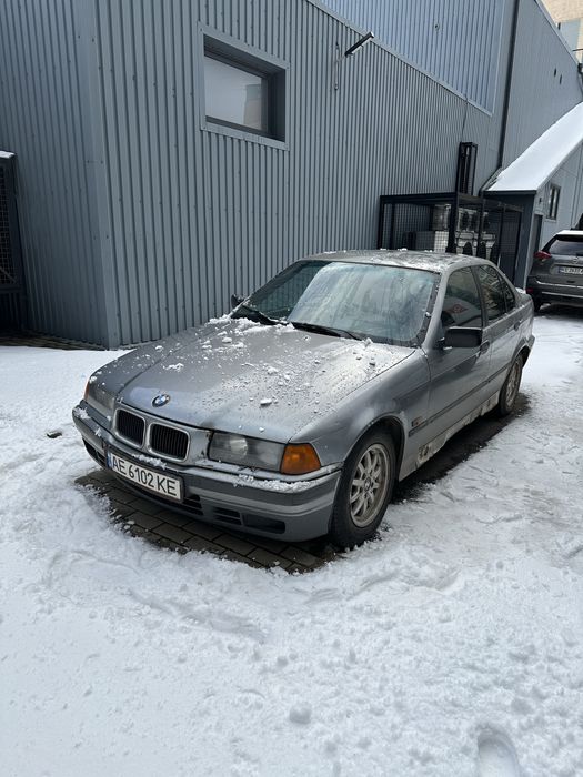 Продам Бмв е36 318i