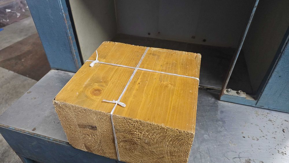Automatic cord strapping machine437838053523466241