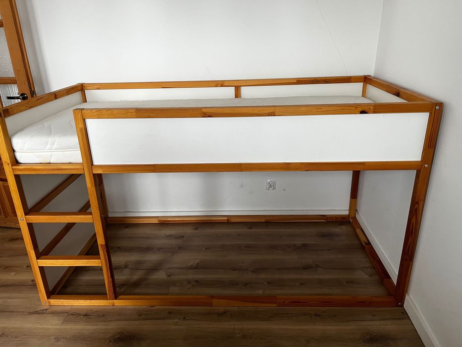 Łóżko dwustronne biały/ sosna z materacem