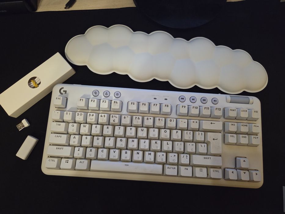 Клавіатура Logitech G715