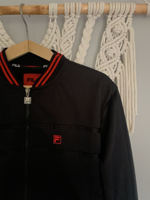 Fila S czarna bomberka logo