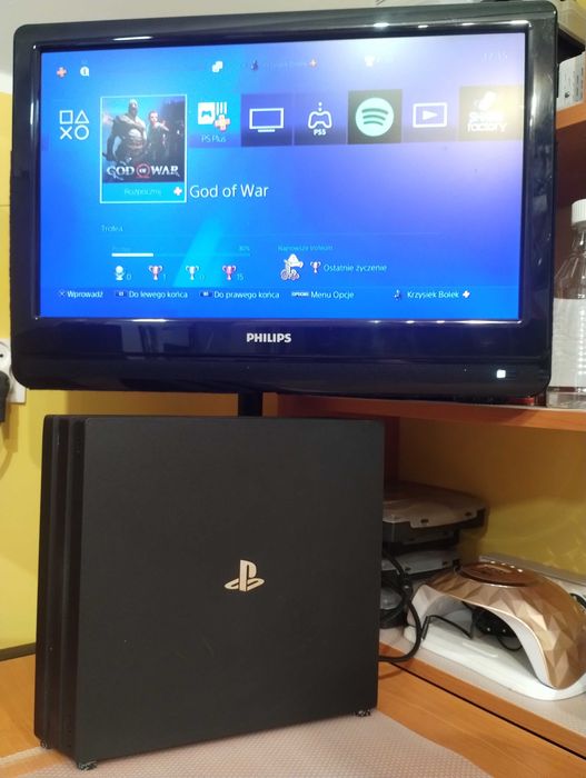 PlayStation 4 Pro 1TB + pad + okablowanie | po serwisie | PTM