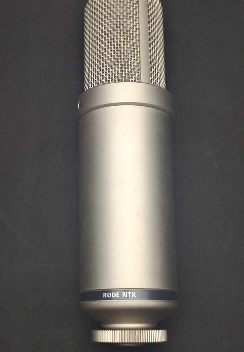 dbx 576 Silver Series - Pré-amplificador e Compressor a válvulas
