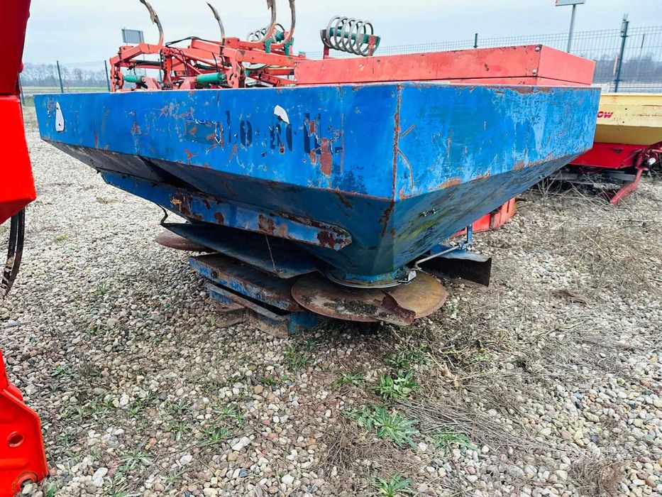 Rozsiewacz do nawozu Bogballe 1000 kg