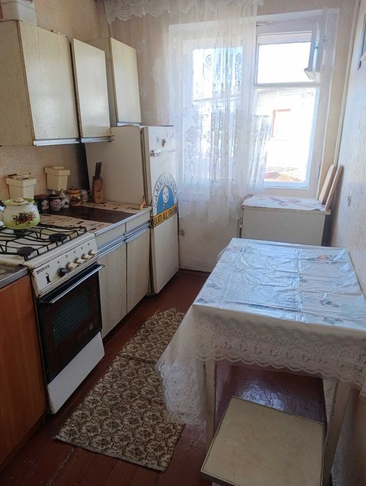 Хороша 2х кімнатна  квартира біля Тарасівського  кола