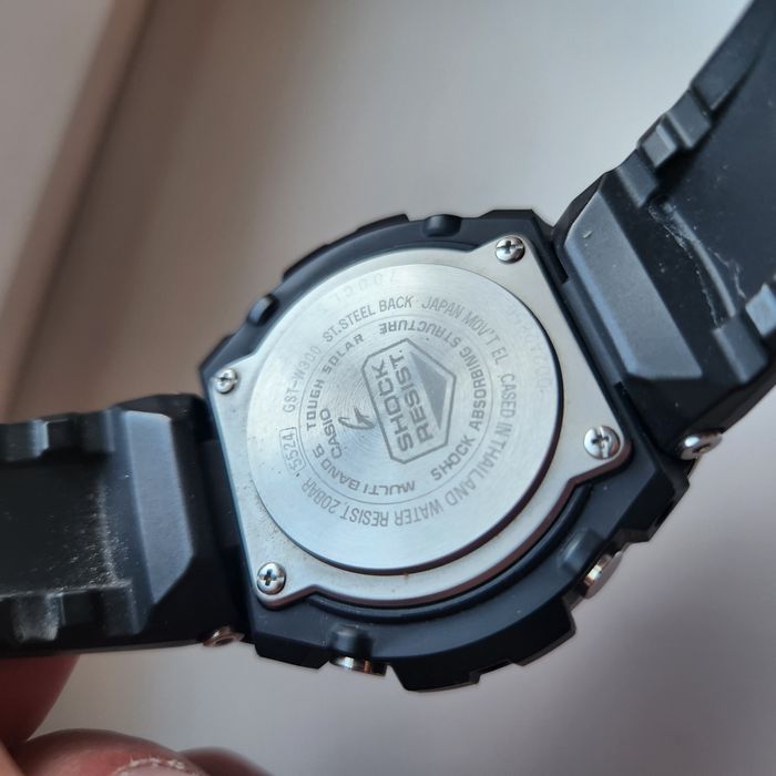 Продам Casio G-Shock GST-W300-1AER