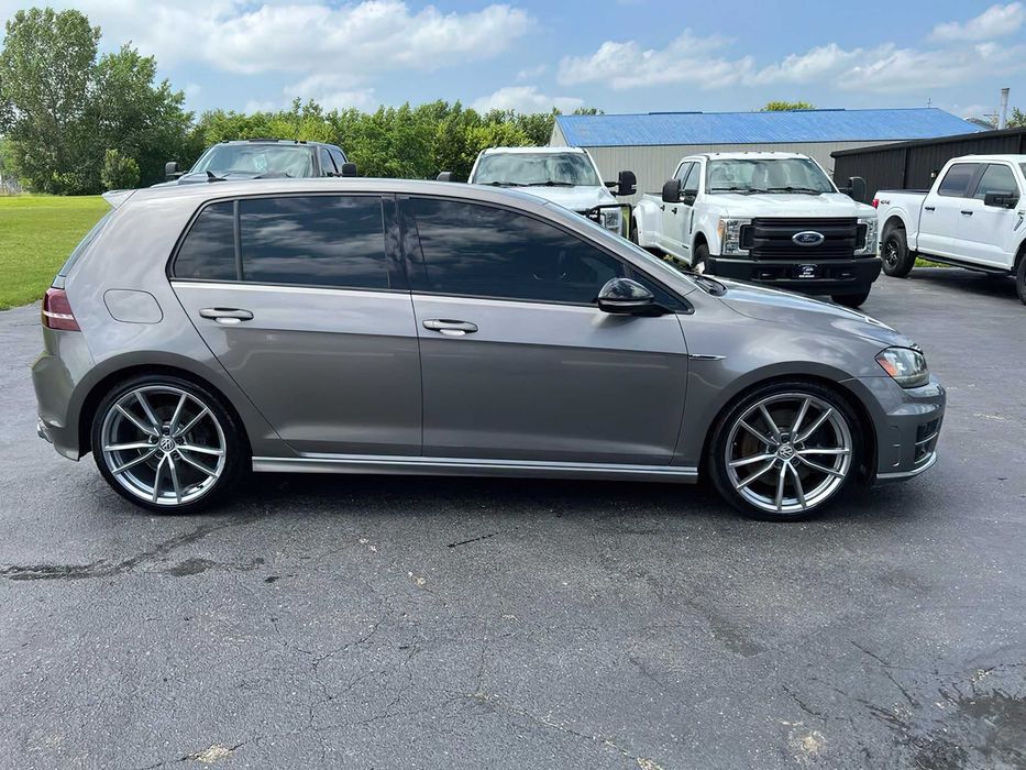 Volkswagen Golf R      2016
