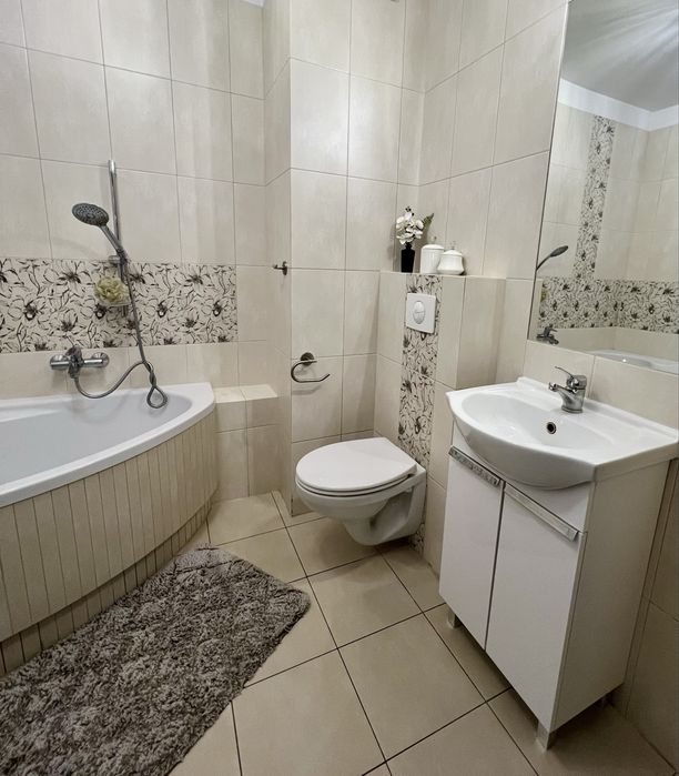 Rezerwacja mieszkanie Tuwima 2 pokoje winda balkon