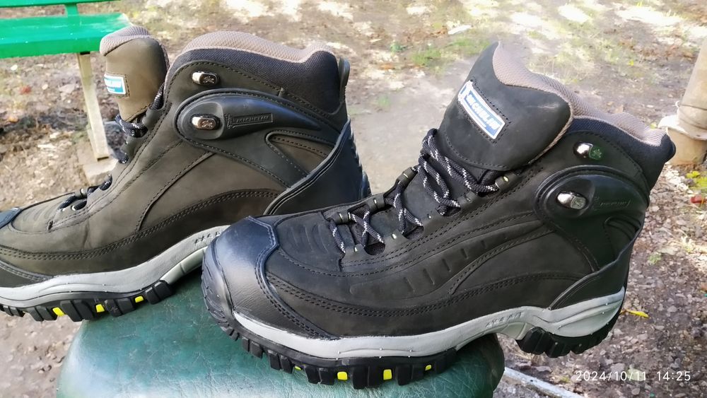 Нові Чоботи Michelin