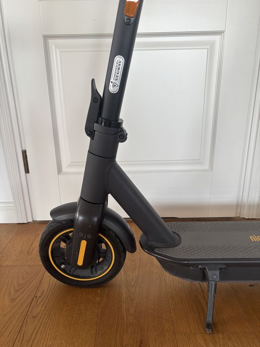 Hulajnowa elektryczna Ninebot Segway KickScooter MAX  G30E II