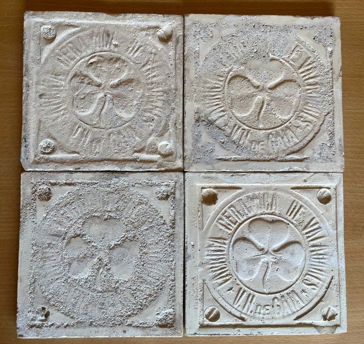 Azulejos antigos diversos 14X 14 cm