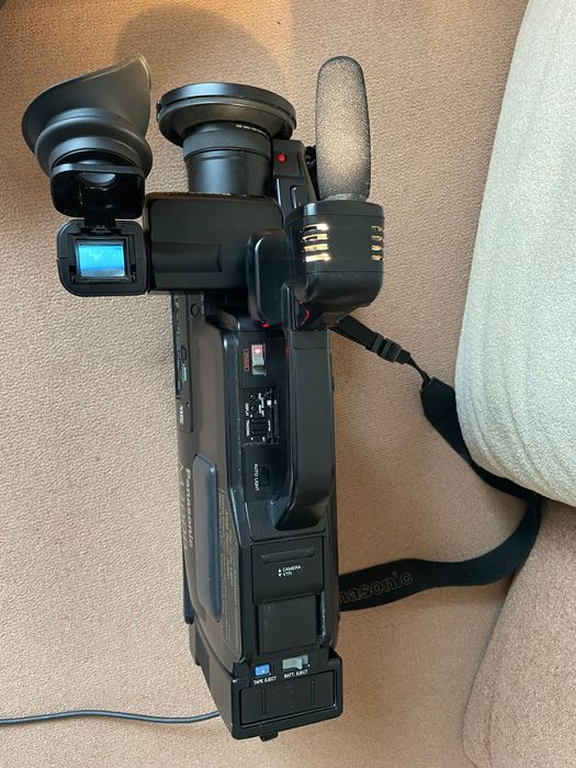 Відеокамера Panasonic M3000