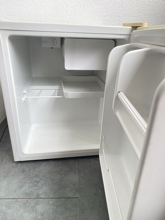 Mini Geladeira Hisense