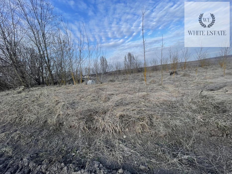Продаж комерційної земельної ділянки