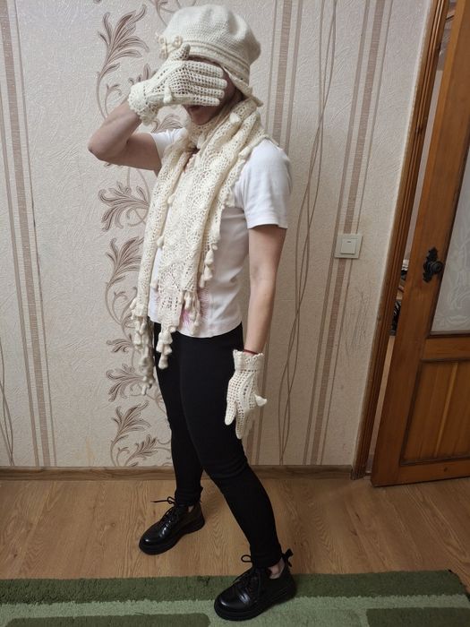 Вязаний набір берет, шарф б/в