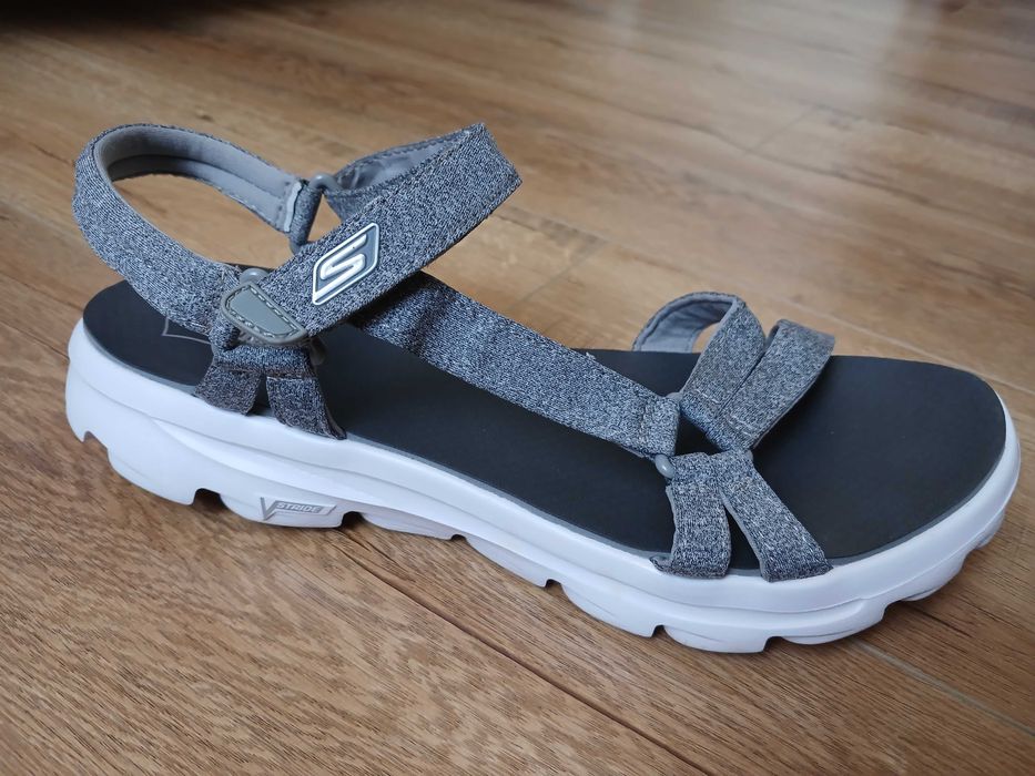 Босоножки Skechers р41