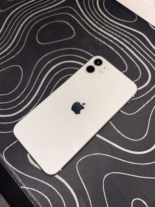 Iphone 11 128gb +3 etui i kabel